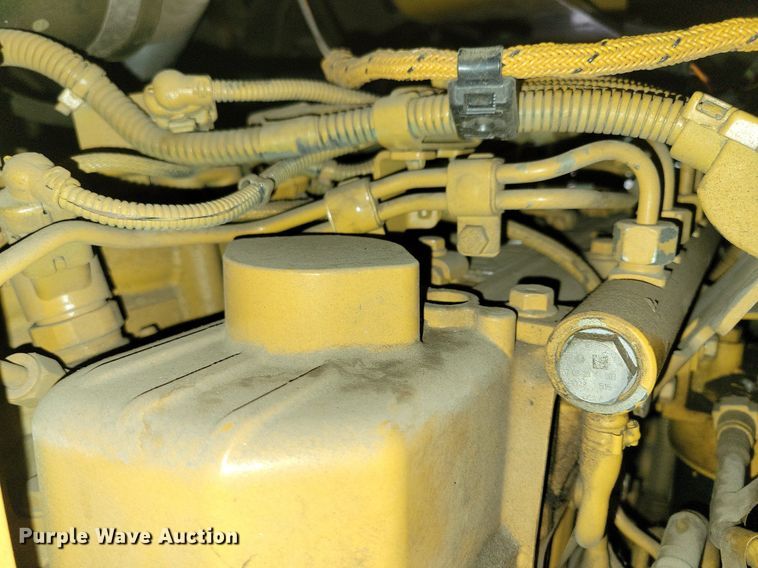 image for item DL7865 2016 Caterpillar CB44B double drum vibratory roller