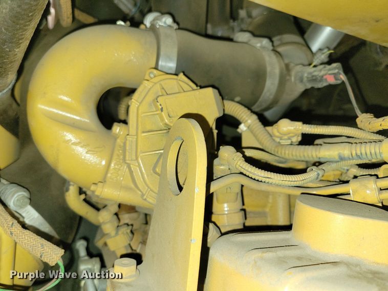 image for item DL7865 2016 Caterpillar CB44B double drum vibratory roller