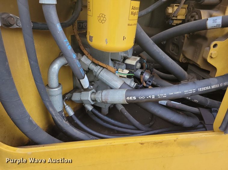 image for item DL7865 2016 Caterpillar CB44B double drum vibratory roller