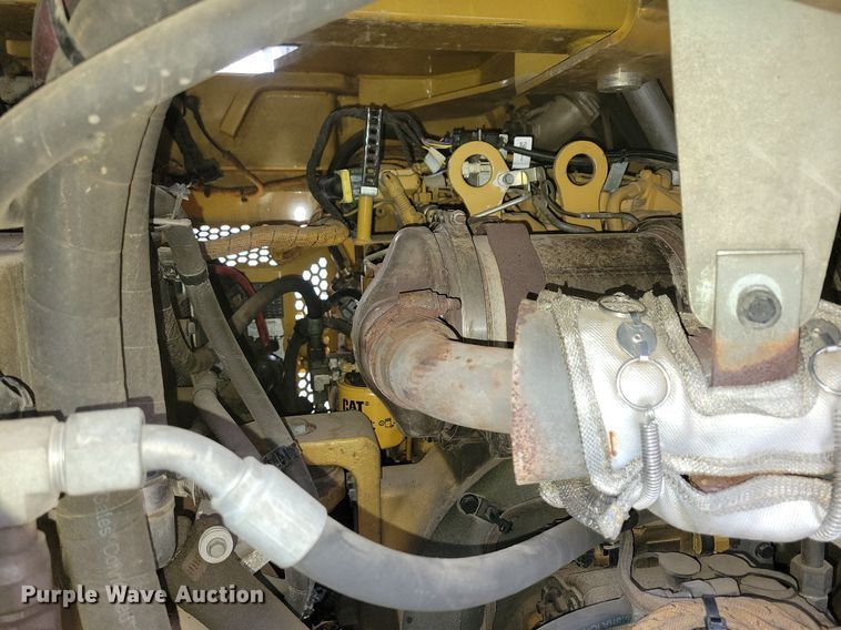 image for item DL7865 2016 Caterpillar CB44B double drum vibratory roller