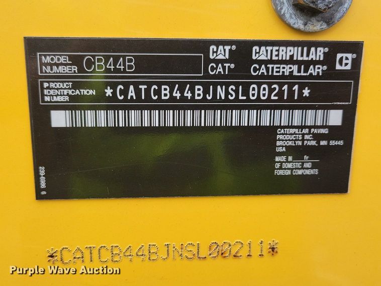 image for item DL7865 2016 Caterpillar CB44B double drum vibratory roller