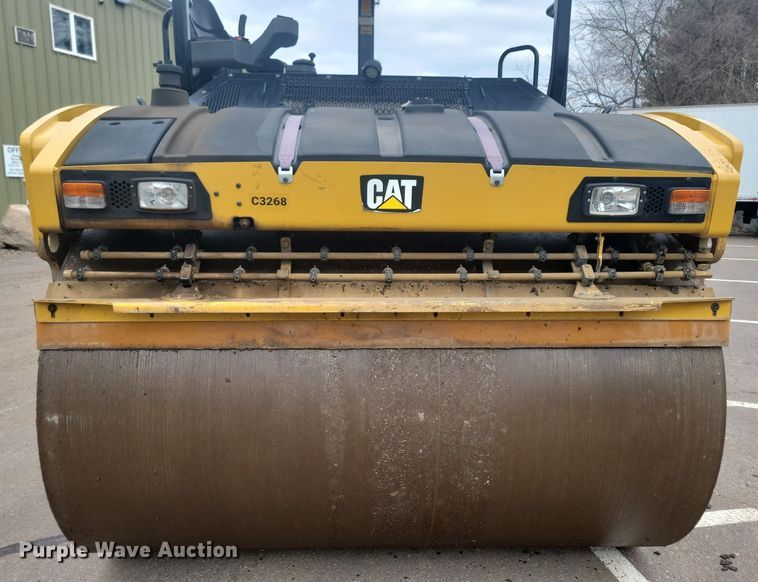 image for item DL7866 2018 Caterpillar CB15 double drum vibratory roller