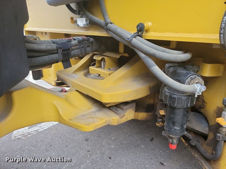 image for item DL7866 2018 Caterpillar CB15 double drum vibratory roller