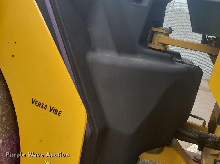 image for item DL7866 2018 Caterpillar CB15 double drum vibratory roller