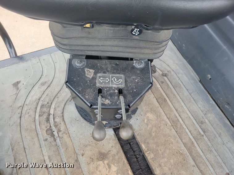 image for item DL7866 2018 Caterpillar CB15 double drum vibratory roller