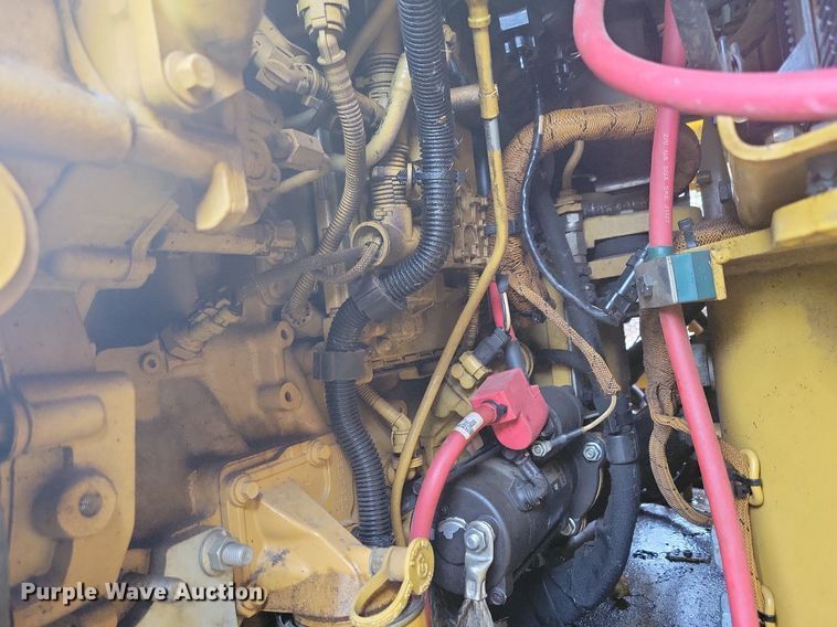 image for item DL7866 2018 Caterpillar CB15 double drum vibratory roller