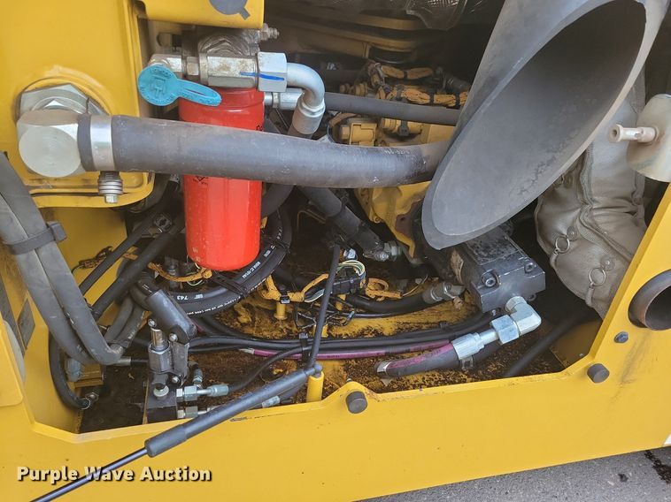 image for item DL7866 2018 Caterpillar CB15 double drum vibratory roller