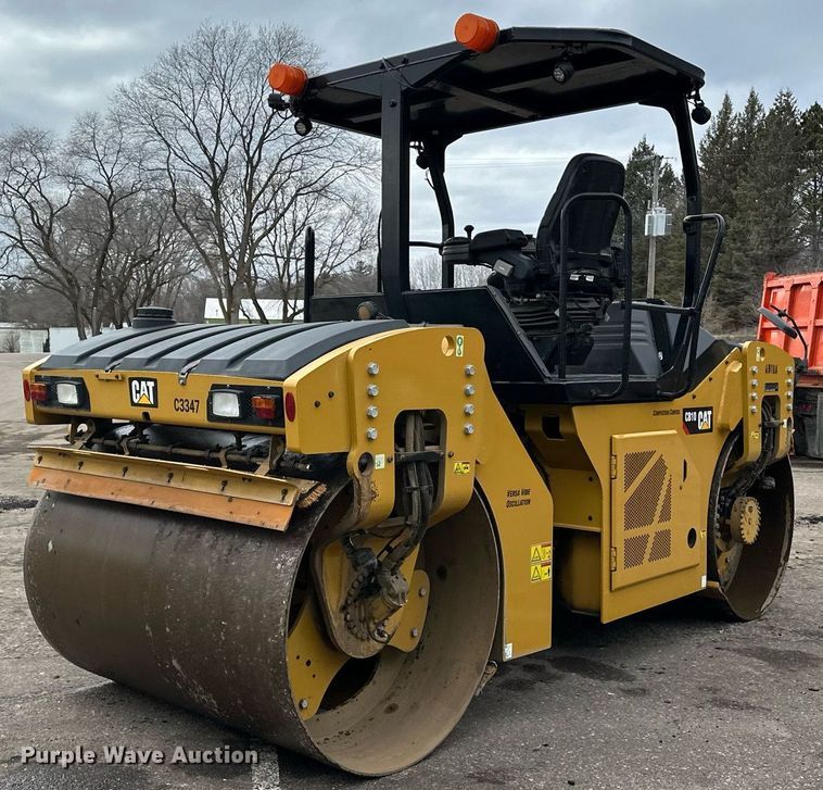 image for item DL7867 2018 Caterpillar CB10 double drum vibratory roller