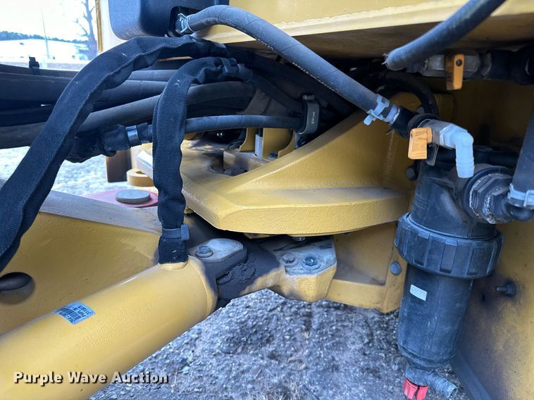 image for item DL7867 2018 Caterpillar CB10 double drum vibratory roller