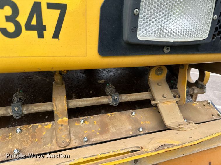 image for item DL7867 2018 Caterpillar CB10 double drum vibratory roller