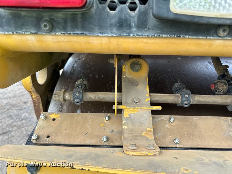 image for item DL7867 2018 Caterpillar CB10 double drum vibratory roller