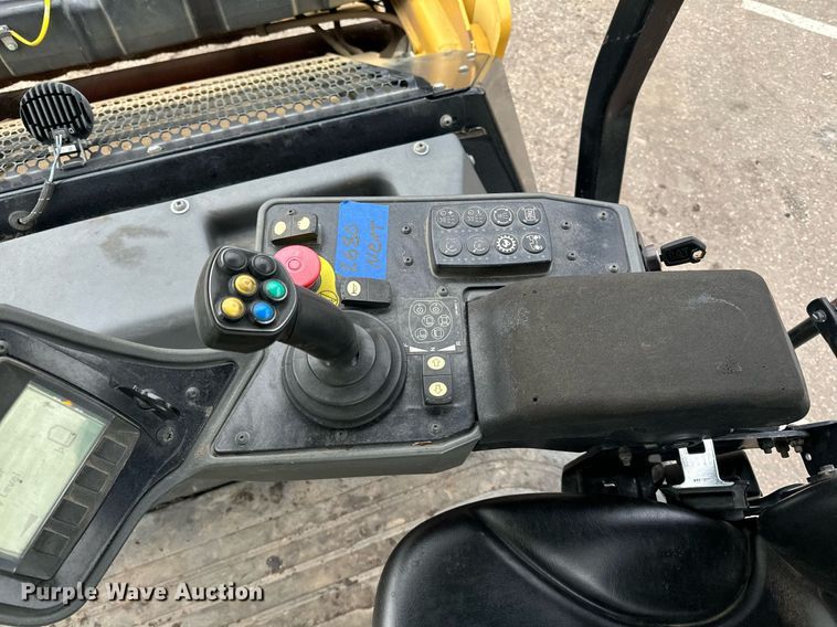 image for item DL7867 2018 Caterpillar CB10 double drum vibratory roller