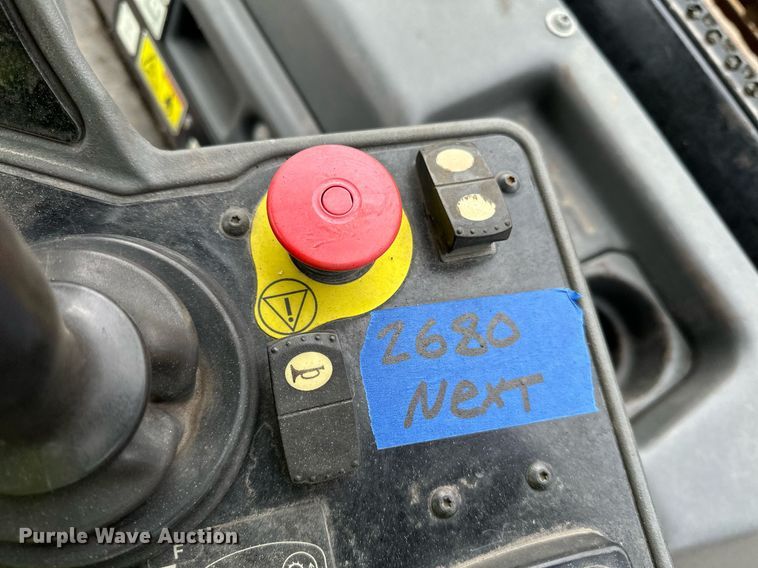 image for item DL7867 2018 Caterpillar CB10 double drum vibratory roller