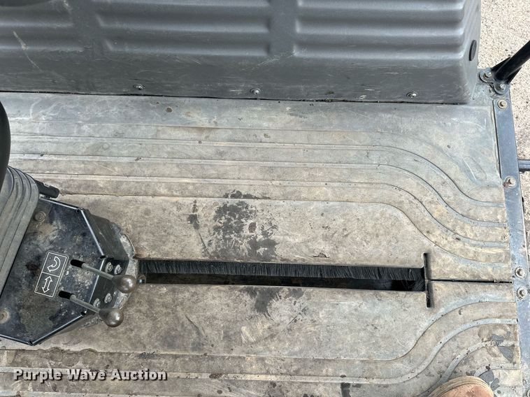 image for item DL7867 2018 Caterpillar CB10 double drum vibratory roller