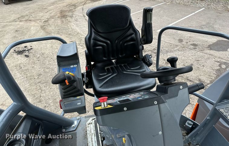 image for item DL7868 2021 Hamm HD 140i double drum vibratory roller