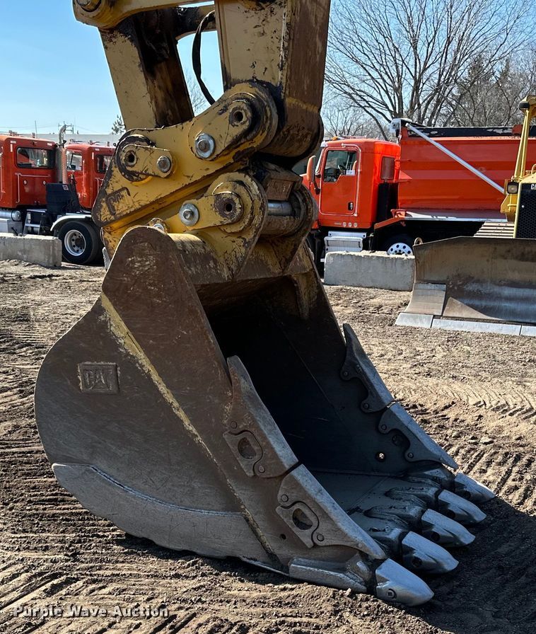 image for item DL7869 2016 Caterpillar 336FL excavator