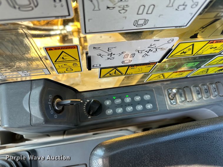 image for item DL7869 2016 Caterpillar 336FL excavator