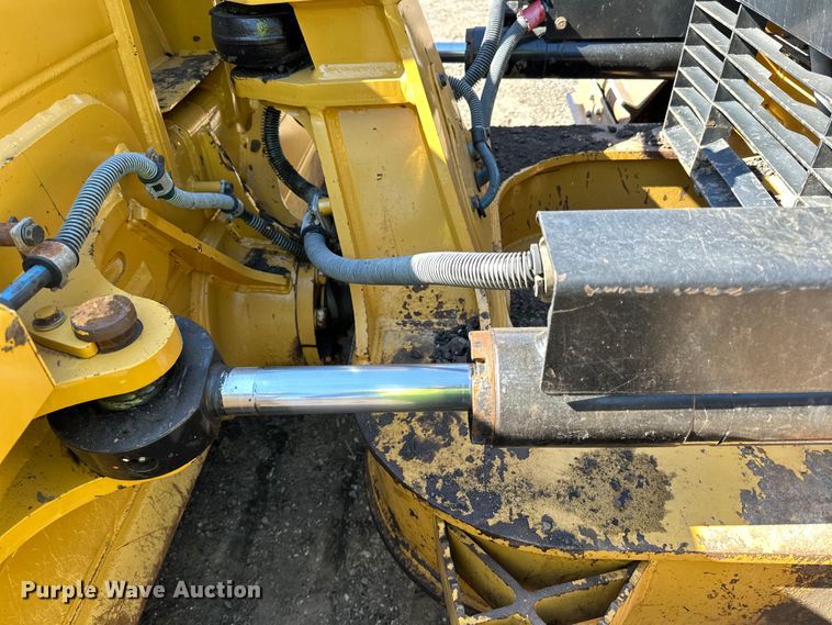 image for item DL7870 2016 Caterpillar D6K2 LGP dozer