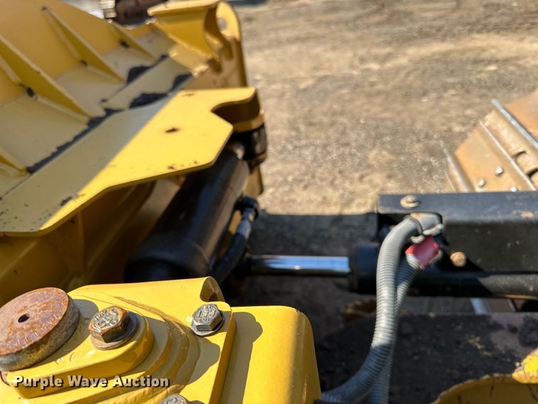 image for item DL7870 2016 Caterpillar D6K2 LGP dozer