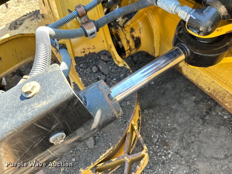 image for item DL7870 2016 Caterpillar D6K2 LGP dozer