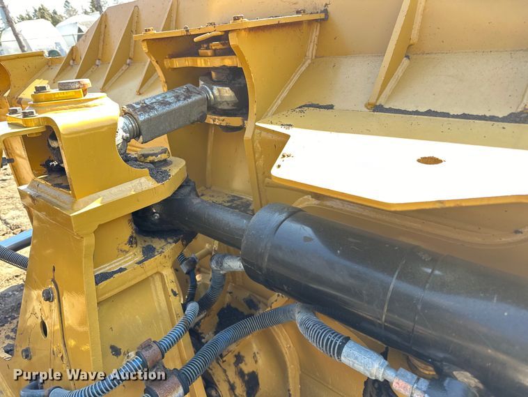 image for item DL7870 2016 Caterpillar D6K2 LGP dozer