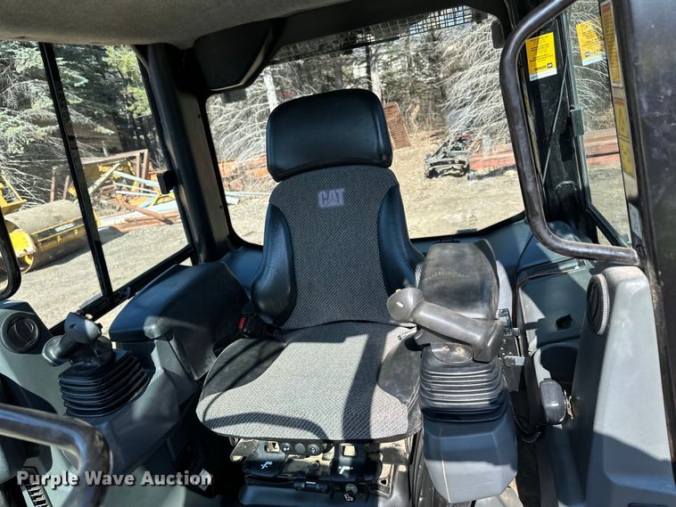 image for item DL7870 2016 Caterpillar D6K2 LGP dozer