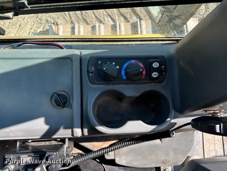 image for item DL7870 2016 Caterpillar D6K2 LGP dozer