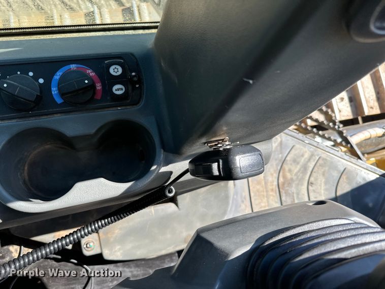 image for item DL7870 2016 Caterpillar D6K2 LGP dozer