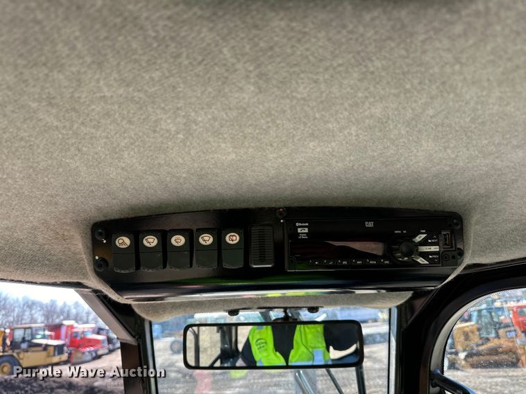 image for item DL7870 2016 Caterpillar D6K2 LGP dozer