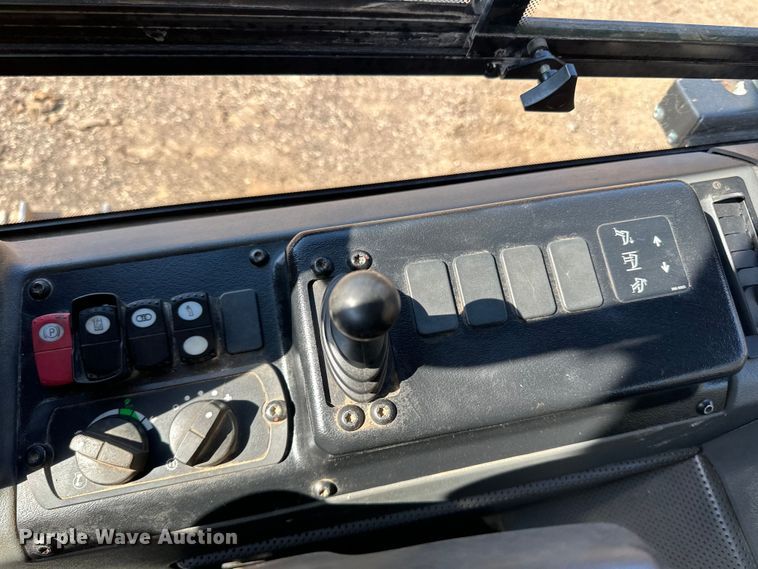 image for item DL7870 2016 Caterpillar D6K2 LGP dozer