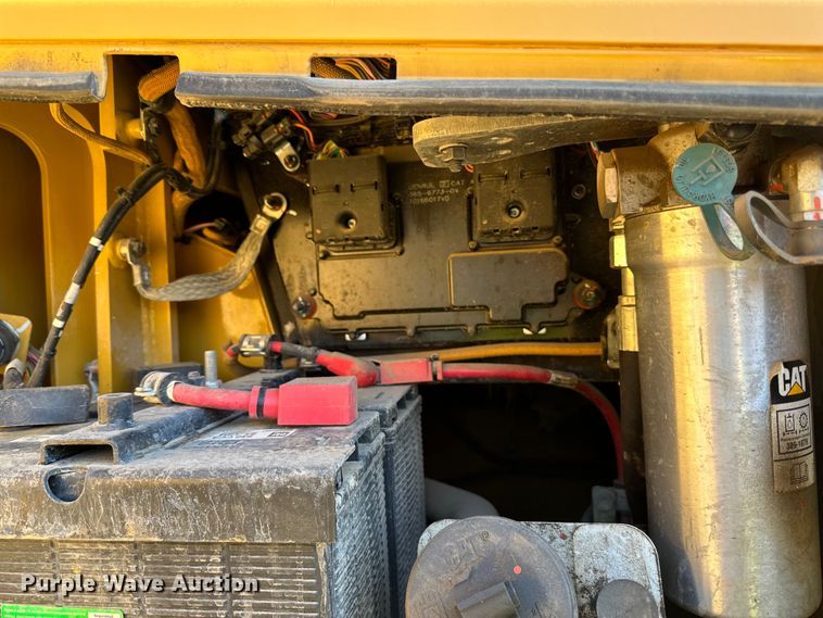 image for item DL7870 2016 Caterpillar D6K2 LGP dozer