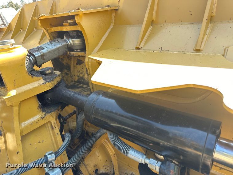 image for item DL7871 2016 Caterpillar D6K2 LGP dozer