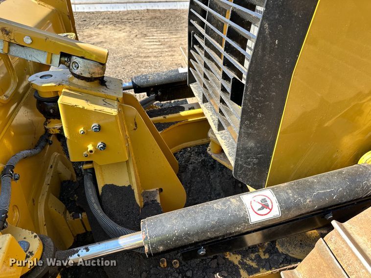 image for item DL7872 2019 Caterpillar D5K2 LGP dozer
