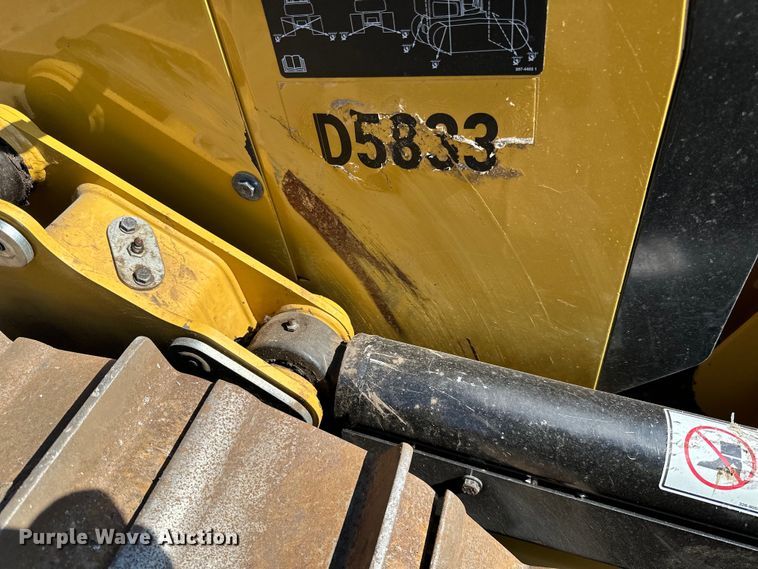 image for item DL7872 2019 Caterpillar D5K2 LGP dozer