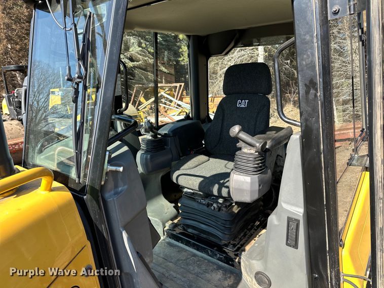 image for item DL7872 2019 Caterpillar D5K2 LGP dozer