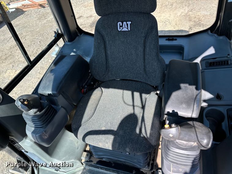 image for item DL7872 2019 Caterpillar D5K2 LGP dozer