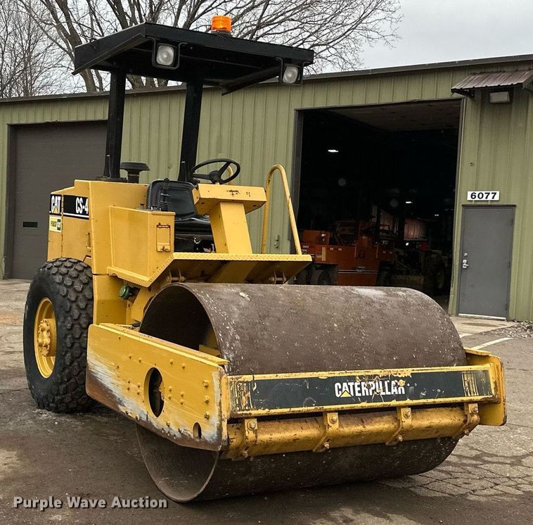 image for item DL7873 1999 Caterpillar CS-433C single drum vibratory roller