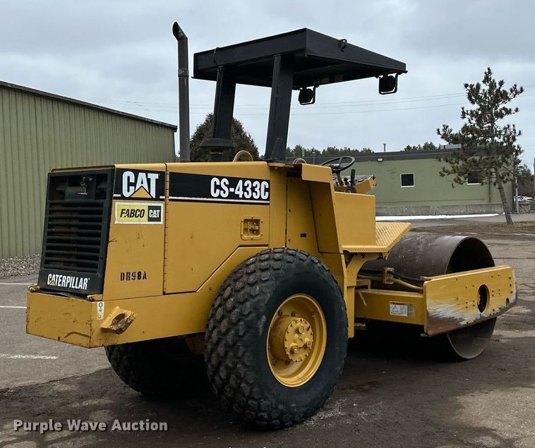 image for item DL7873 1999 Caterpillar CS-433C single drum vibratory roller