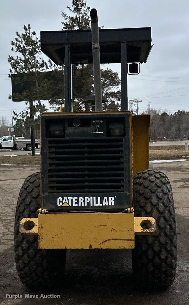 image for item DL7873 1999 Caterpillar CS-433C single drum vibratory roller