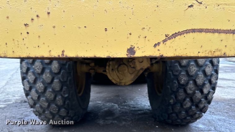 image for item DL7873 1999 Caterpillar CS-433C single drum vibratory roller