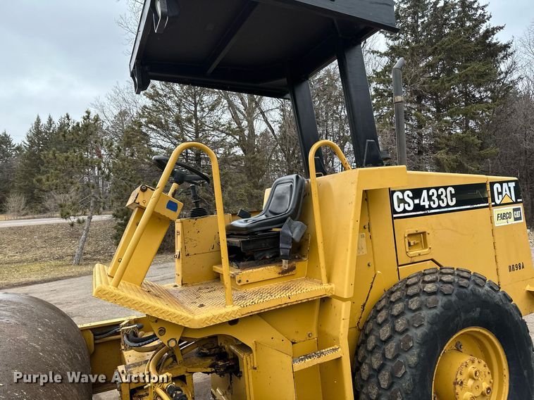 image for item DL7873 1999 Caterpillar CS-433C single drum vibratory roller
