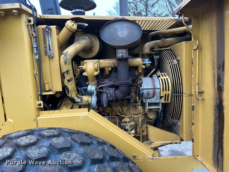 image for item DL7873 1999 Caterpillar CS-433C single drum vibratory roller