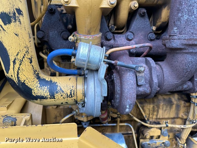 image for item DL7873 1999 Caterpillar CS-433C single drum vibratory roller