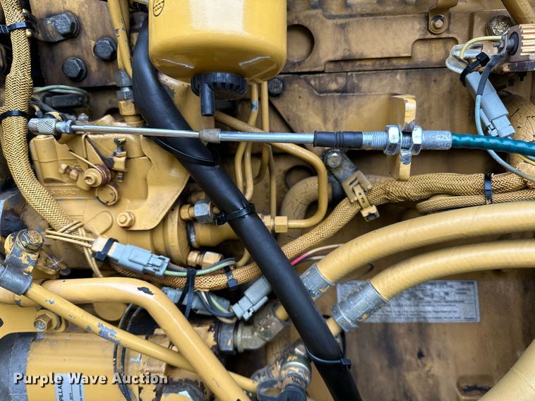 image for item DL7873 1999 Caterpillar CS-433C single drum vibratory roller