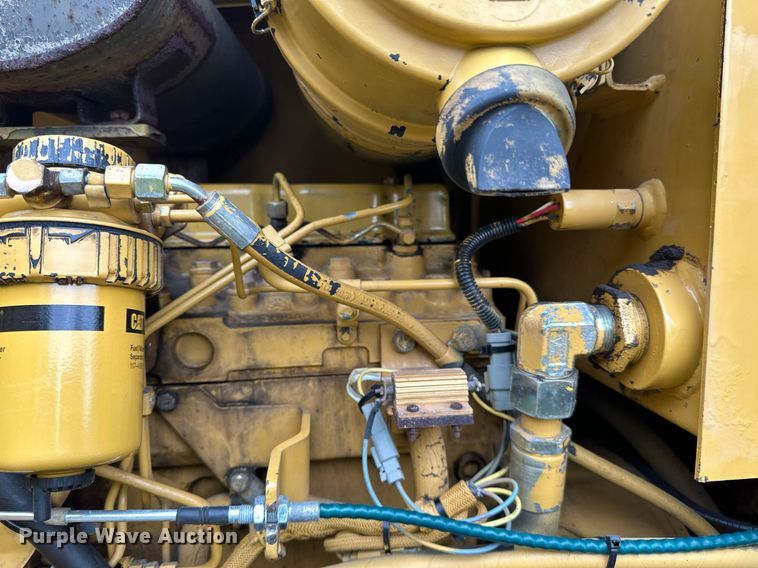 image for item DL7873 1999 Caterpillar CS-433C single drum vibratory roller