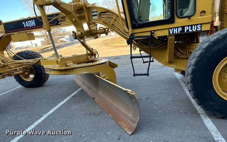 image for item DL7874 2007 Caterpillar 140H VHP Plus motor grader