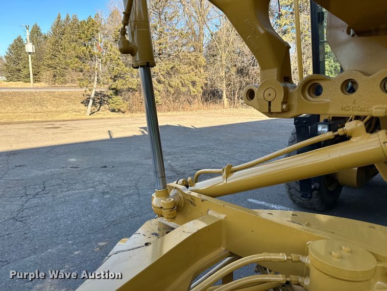 image for item DL7874 2007 Caterpillar 140H VHP Plus motor grader
