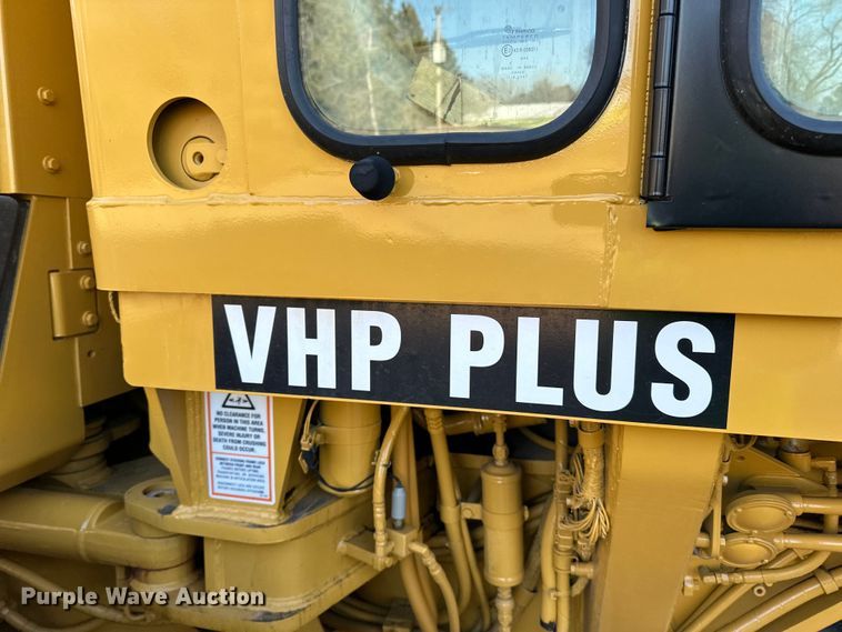image for item DL7874 2007 Caterpillar 140H VHP Plus motor grader