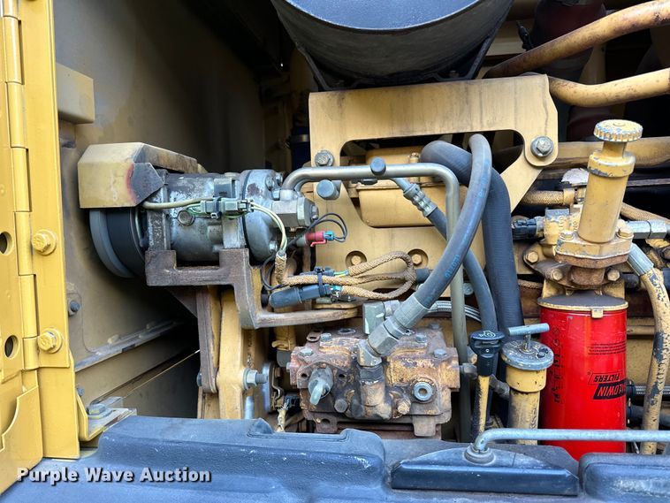 image for item DL7874 2007 Caterpillar 140H VHP Plus motor grader