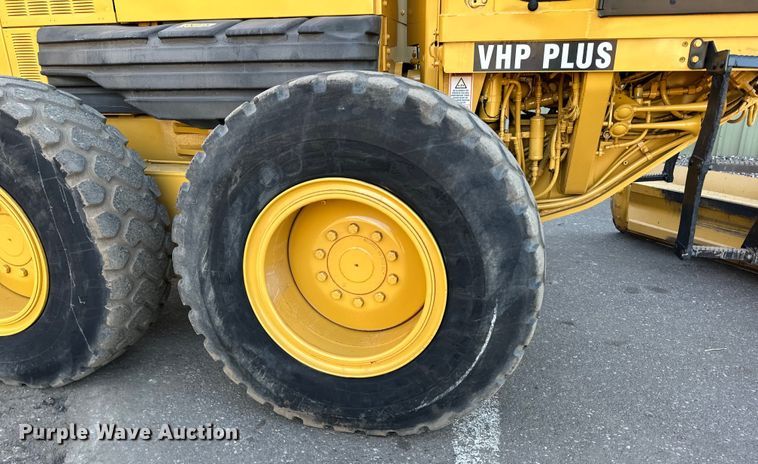 image for item DL7874 2007 Caterpillar 140H VHP Plus motor grader